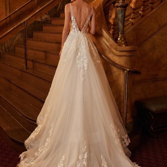 Theodora Calla Blanche Style 122110 - Picture 2 of 3